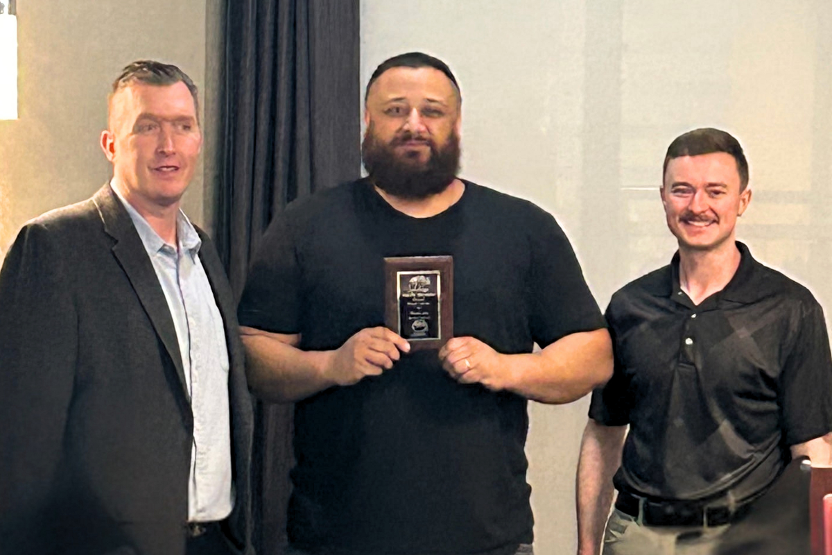 Tim Gelnett and Justin Thomas of Niagara Specialty Metals with Shawn Houston at the ASM Buffalo event focused on knife steel performance
